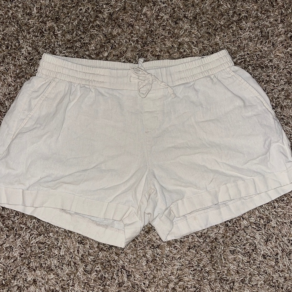 khaki shorts from old navy